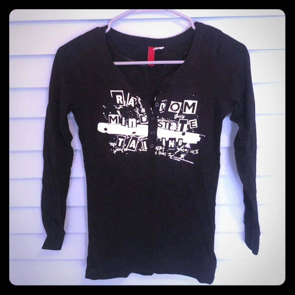 2 for $15/ H&M Divided black and white graphic top